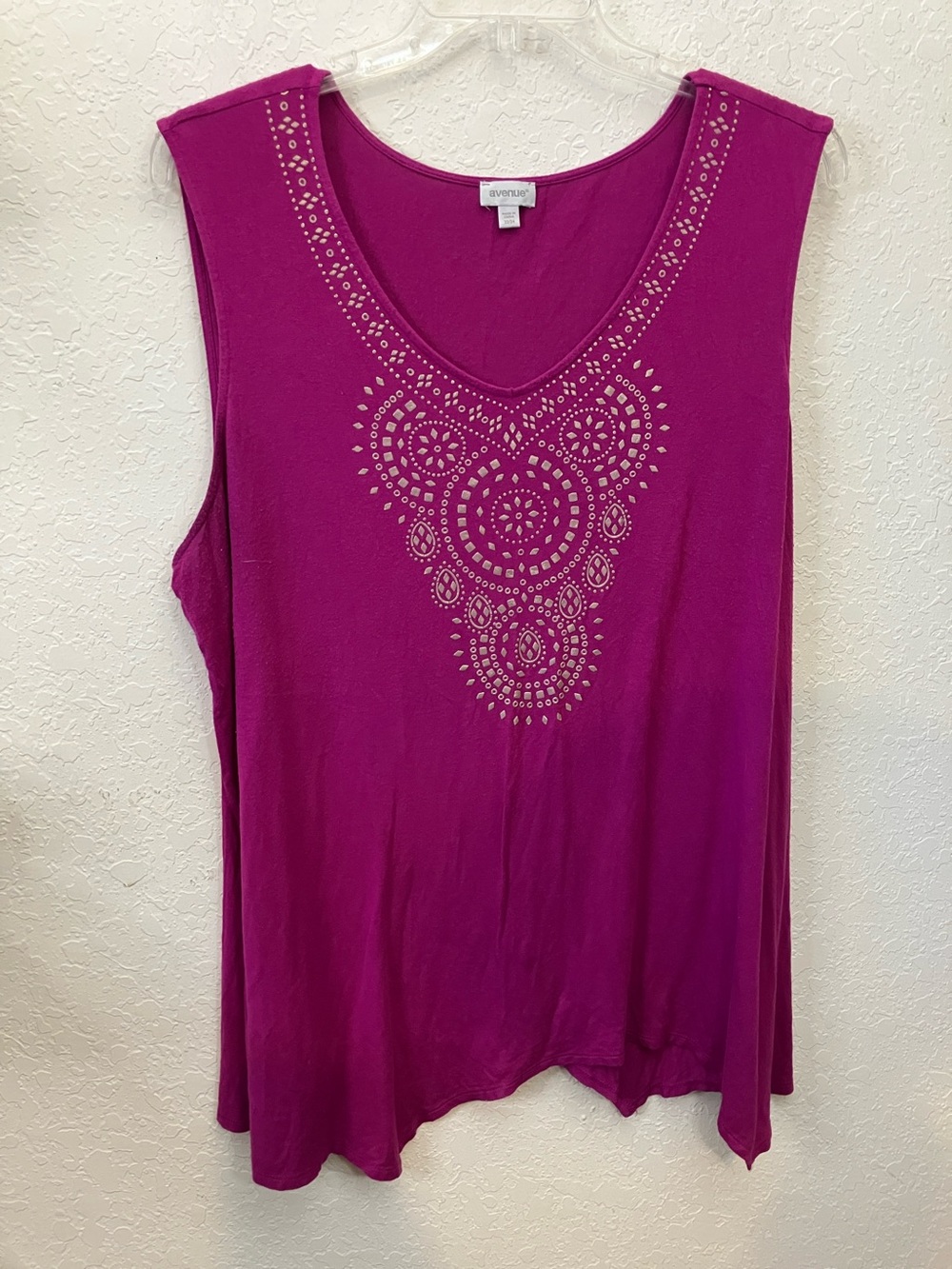 Avenue Magenta Stud-Detail Sleeveless Tank Top